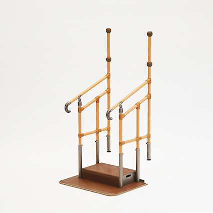 あがりかまち用たててすり　ステップ台付　両手すり