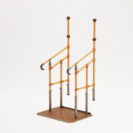 あがりかまち用たててすり　両手すり