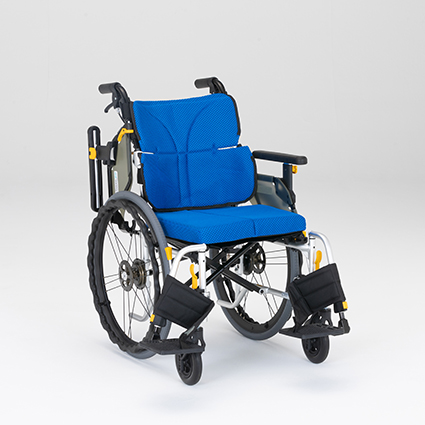 Panasonic　介助用　超軽量　多機能　ノーパンクタイヤ　車椅子　ライクルR sg166.jpg