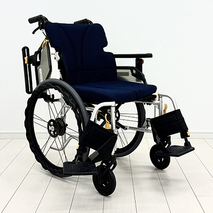 自走用セミモジュール車いす　３Tーアジャスト