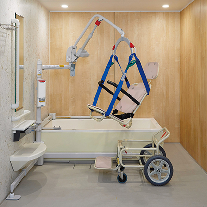 入浴用電動リフト（設置工事不要タイプ）