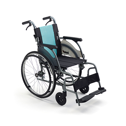アルミ製軽量車いす　自走型