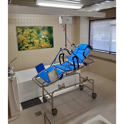 入浴用分離ストレッチャー「ゆ〜らく（湯楽）」