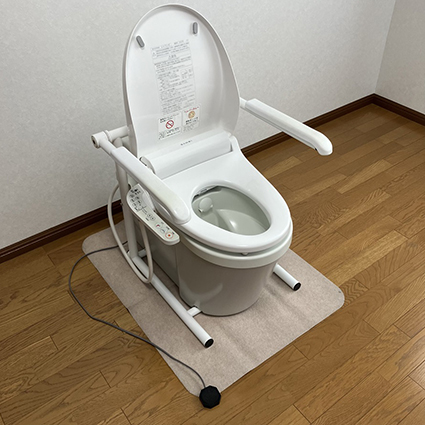 新品・未使用　 アイシン精機　ポータブルトイレ用洗浄器　KPTW-111 新品・未使用】ポータブルトイレ用洗浄器 アイシン精機 KPTW-111