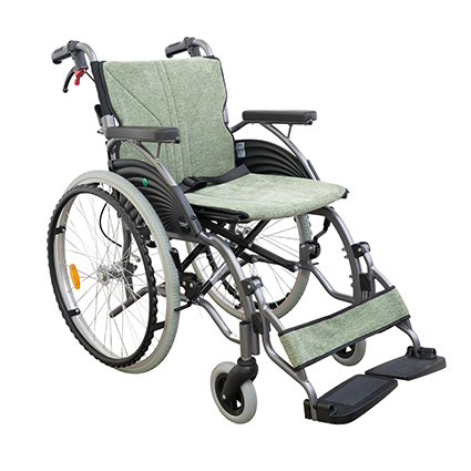 車椅子　ラクウィング　自走式